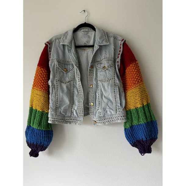 Upcycled denimjakke "Pride &#127987;&#65039;&zwj;&#127752;"